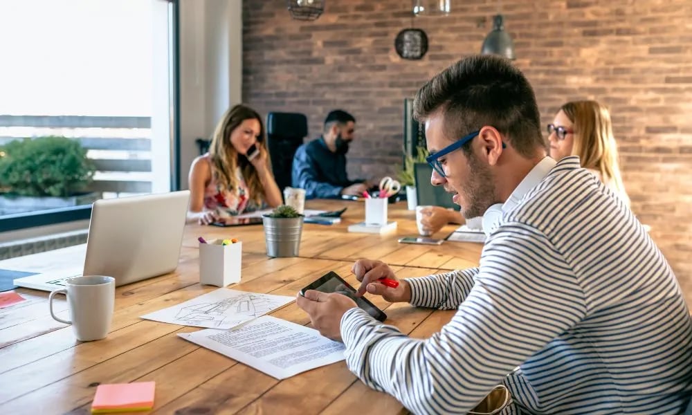 agente inmobiliario trabajo flexible